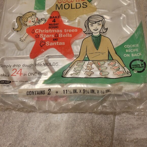 Vtg EZ FOIL Christmas Cookie Molds NOS Aluminum 2 Pk. Stars Bells Trees Santas. - Picture 3 of 3